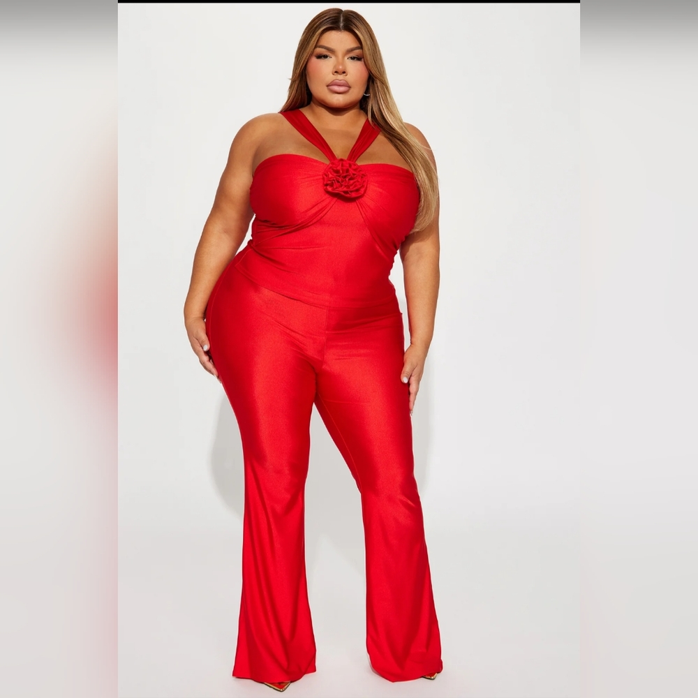 Fashion Nova "My Final Rose 🌹 Pant Set" (Red)
